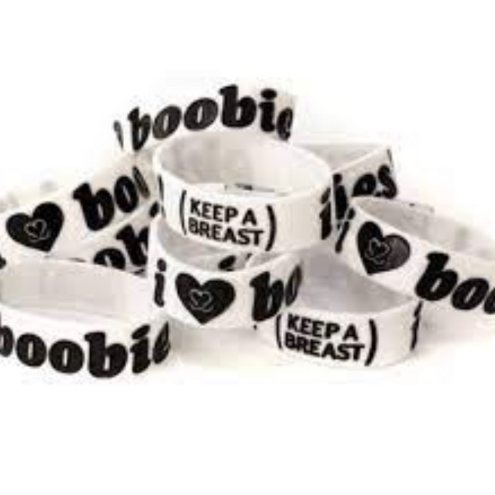NEW Authentic i love Boobies Set of 2 Wht/Blk OS